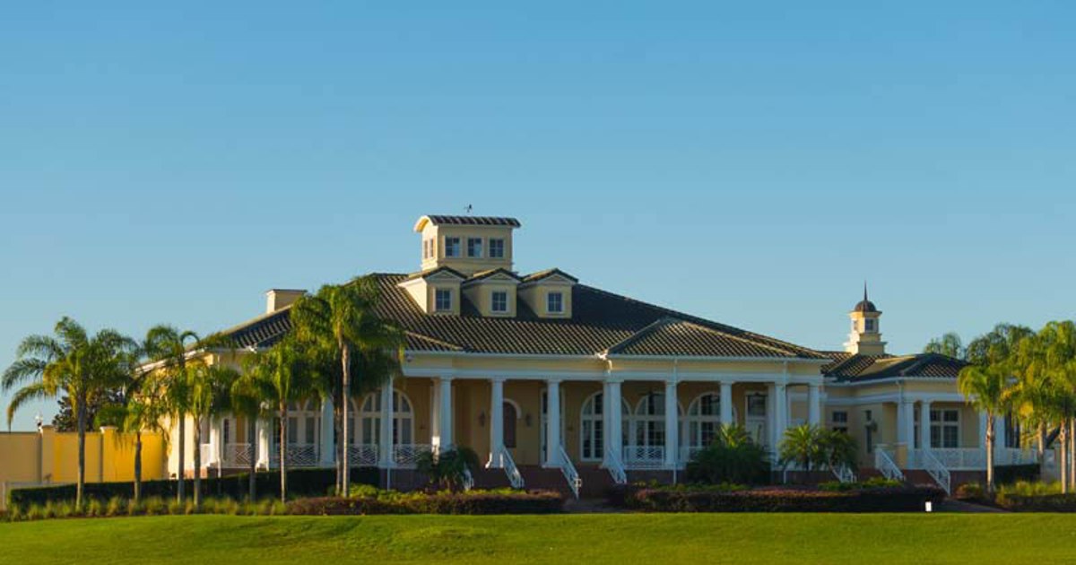 Providence Golf Club clubhouse and landscaped grounds in the Davenport area